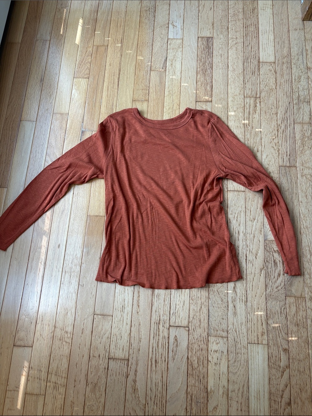Women's Long-Sleeve Lightweight Crewneck Top - Rust